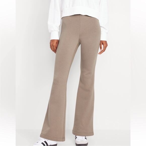 Old Navy chocolate malted High-Waisted Fleece-Lined Fashion Flare Leggings - Picture 1 of 14